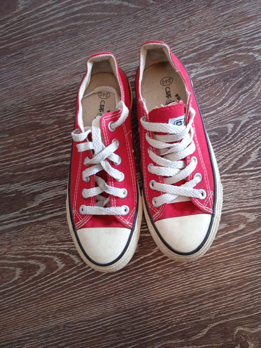 Продам кроссовки, туфли