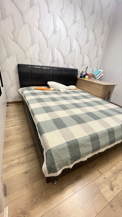 Продам кровать срочно 2 спальная