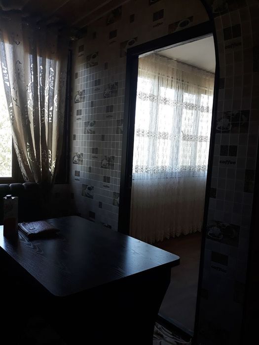 Chirchik 4 mikrorayon 4 etaj Kv arenda maklerlar bezovta qilmasin