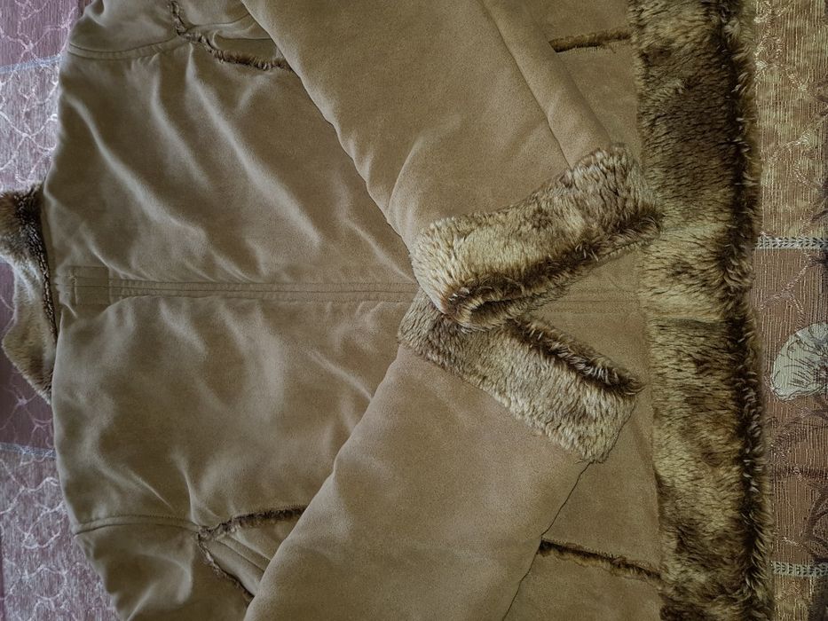 Бежово Дамско кожухче р-р М/Л