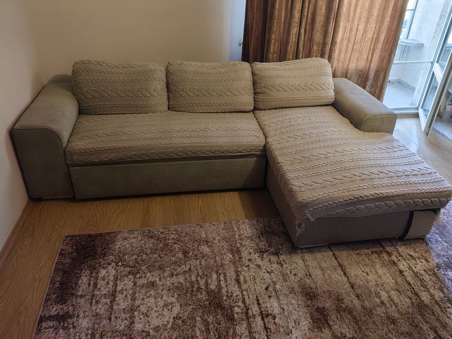 Голям ъглов диван