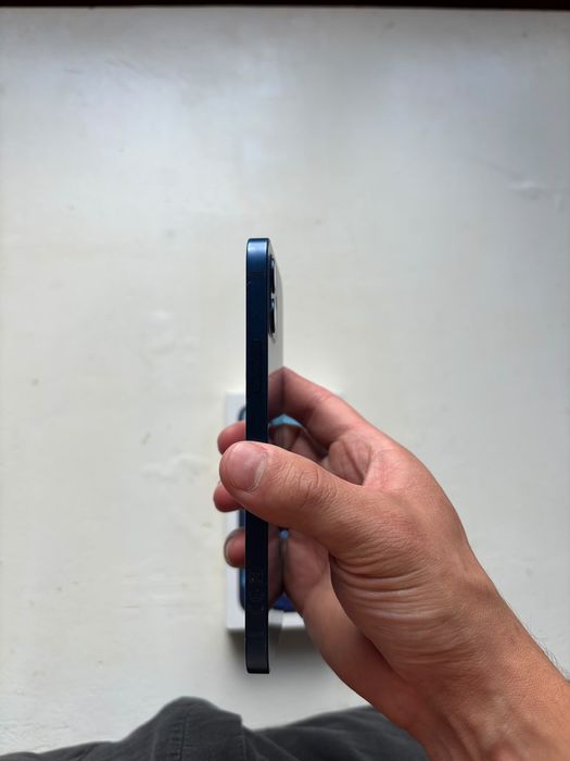 Iphone 12 128gb хорошем состоянии.