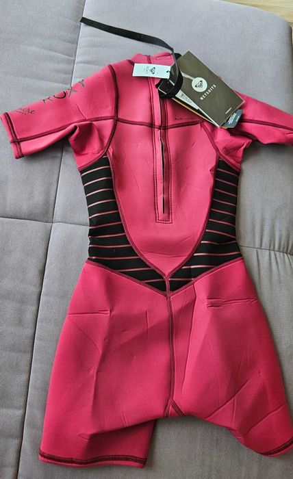 Чисто нов неопрен Roxy 2/2 Syncro girl, размер 10, Sangria