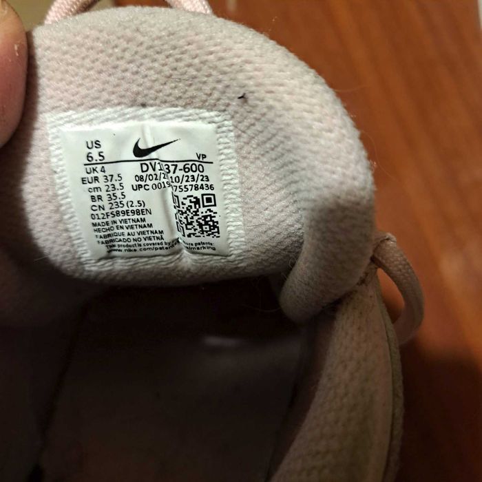 Маратонки NIKE розови 37,5 "Nike Air More Uptempo "Pink Foam"