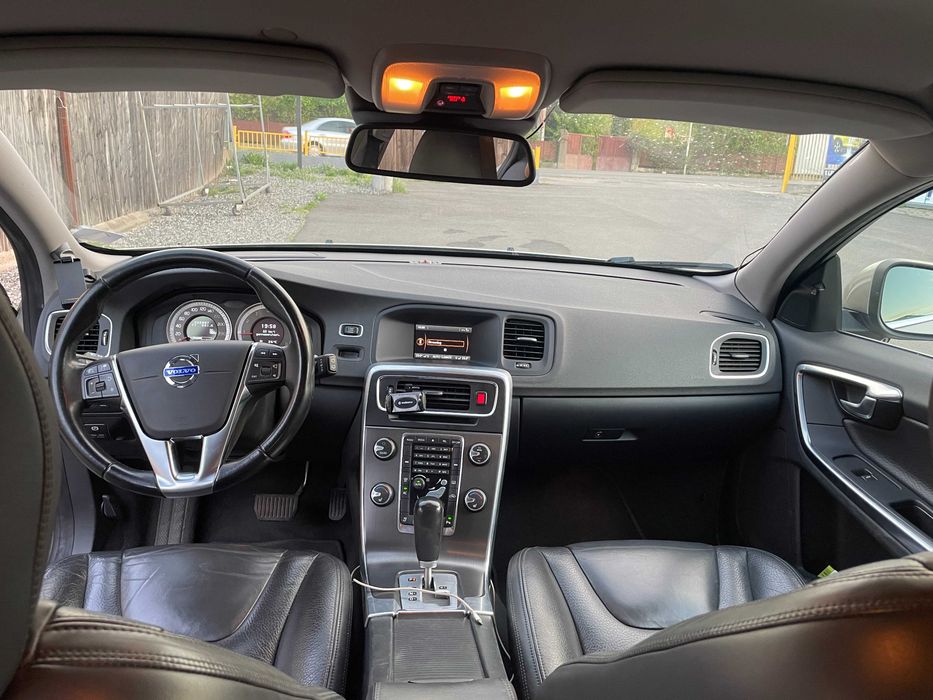 VOLVO V60 2012 — imagine 2
