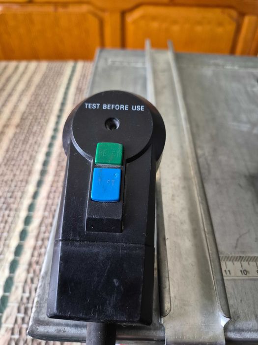 Vand Ferastrau Circular BEF 600B