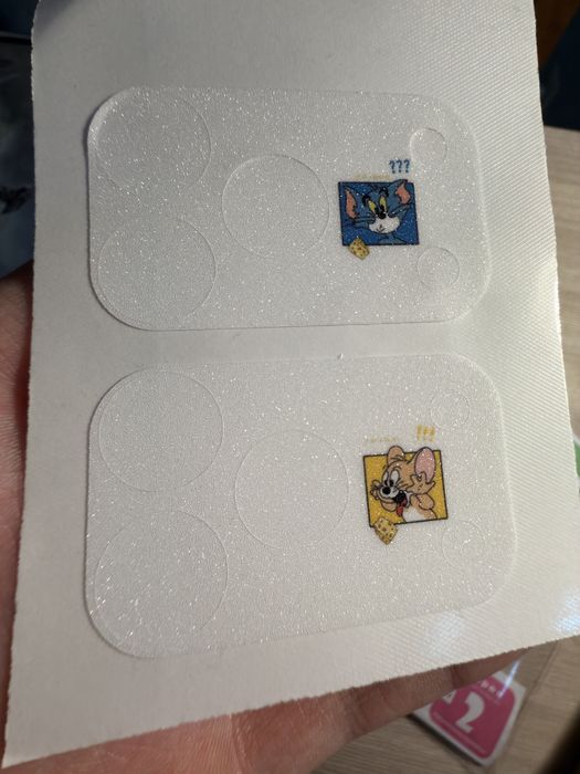 наклейки для iPhone 17 pro