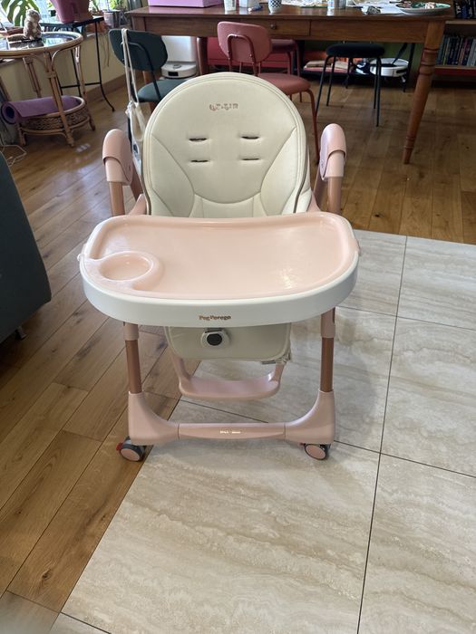 Peg perego follow me столче за хранене розово