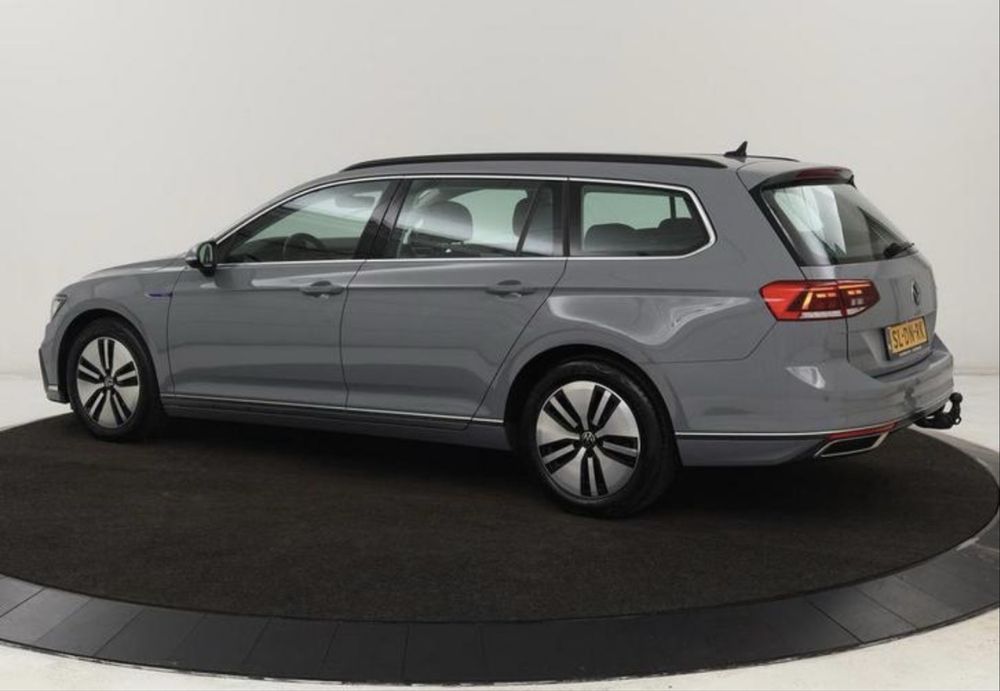 Jante  Bicolore Vw Passat  GTE Touran Caddy 215/55/17 Iarnă 5x112