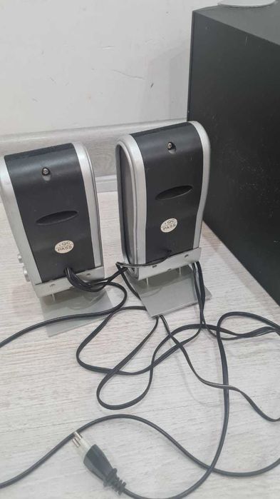 Продается сабвуфер Microlab M-223 и колонки б/у