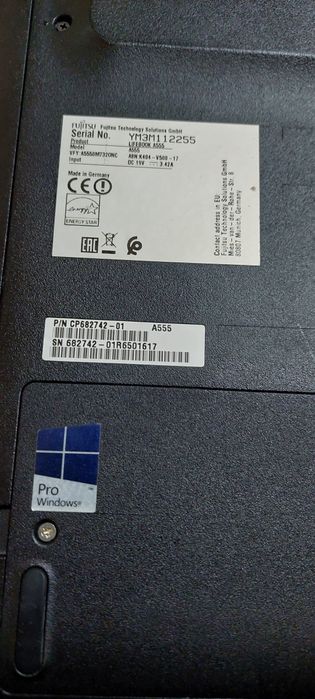 Лаптоп i3 8 RAM без HHD на части