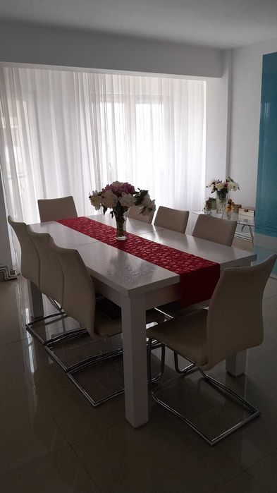 Proprietar vând apt 120 000 4 camere , 2 băi  ultracentral,  92 mp vând apartament cu 4 camere ultracentral 92 mp, Campia Turzii