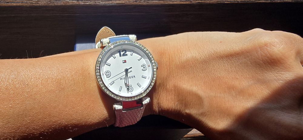 Дамски часовник Tommy Hilfiger