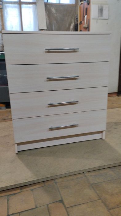 В наличии новые КОМОДЫ