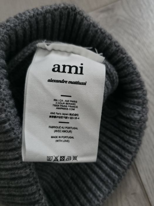 Ami paris căciulă