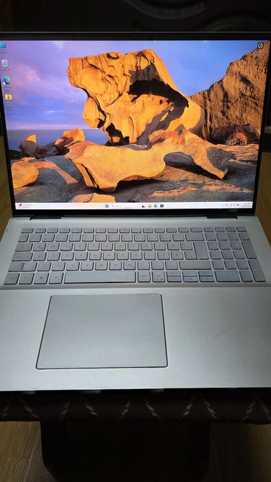 Laptop DELL  Inspiron 7706 2in1 - Touch-screen