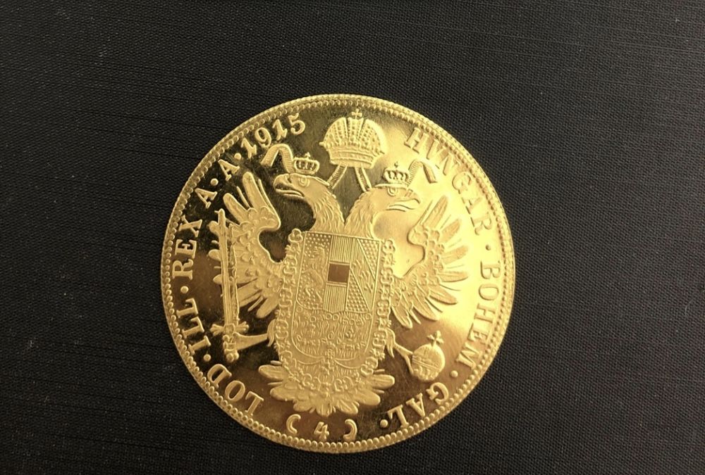 Avem salbe din monede placate cu aur 24 de karate unul la unul la ce o