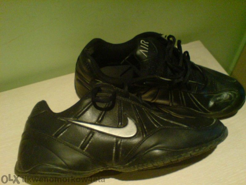 Маратонки  NIKE  !