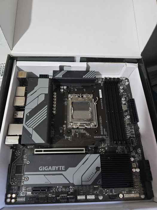 Vand placa baza B650