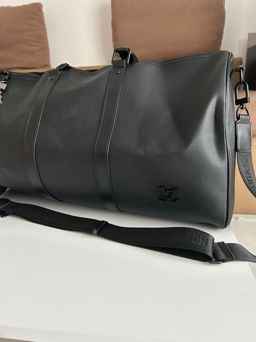 Louis Vuitton Keepall Bandoulière Aerogram