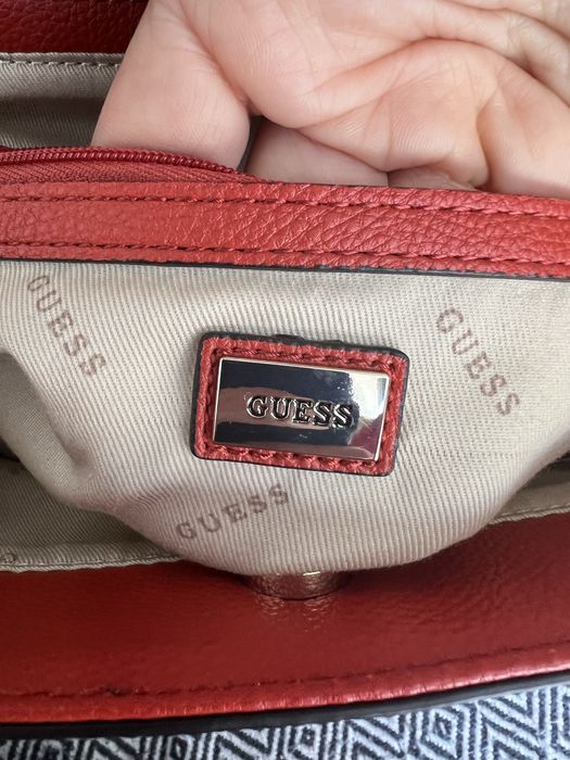 Дамска чанта Guess