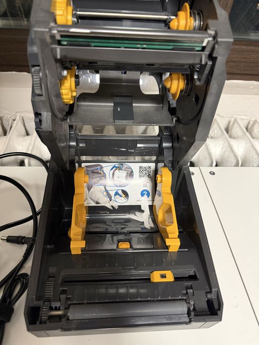 Zebra ZD420 етикетен принтер за товарителници/300Dpi/USB+LAN