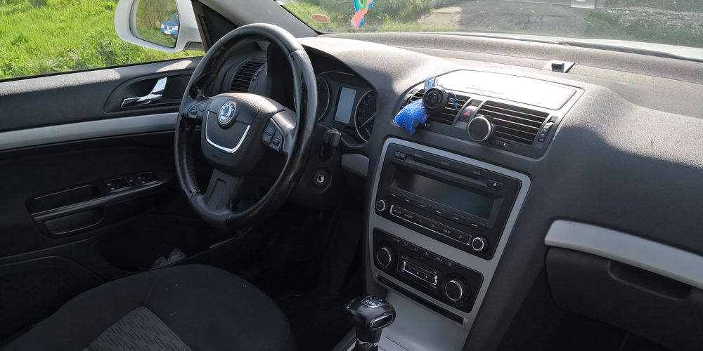 Skoda octavia II1.6 dsg7