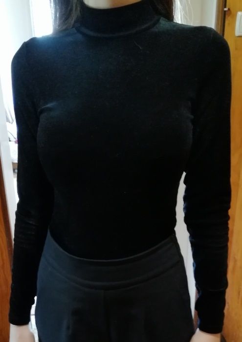 Черно велурено боди NEW YORKER