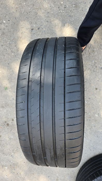275/40/R22 Michelin pilot sport⁴