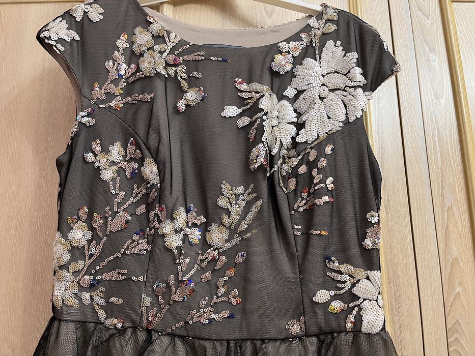 Вечерние платья