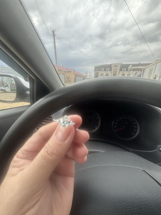 Кольцо из серебра вставка муассанит бриллиант 2карат