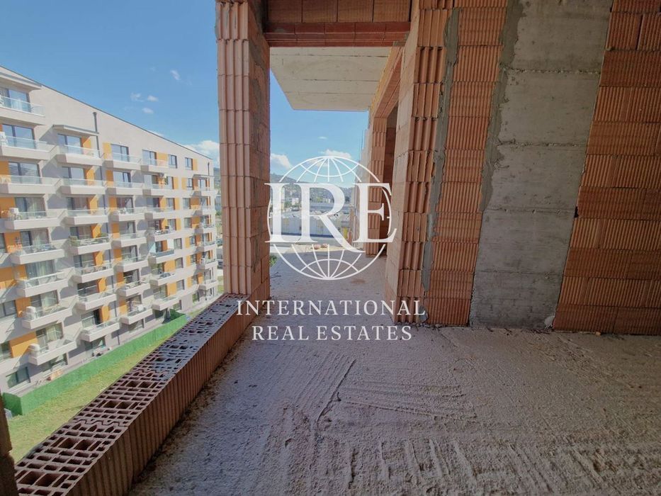 Ексклузивно! International Real Estates (IRE) представя: Двустаен апа
