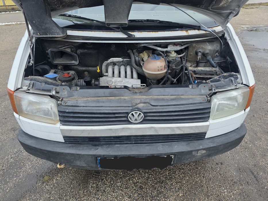Volkswagen Caravelle T4 2.4 D на части