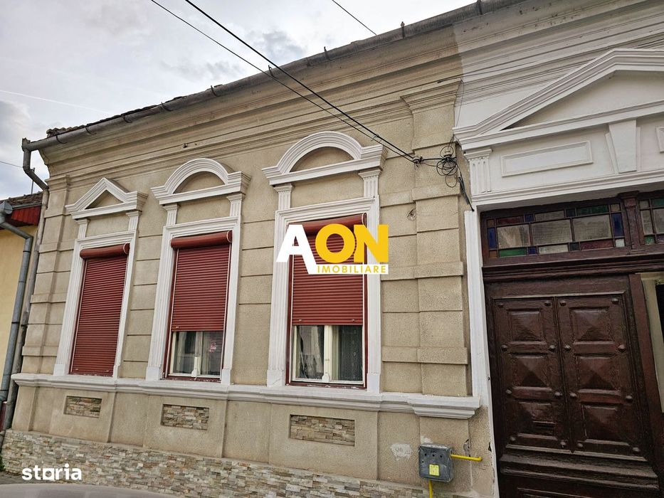 Casa 5 camere, 2 bai, 490 mp teren, Centru, pretabila pentru birouri