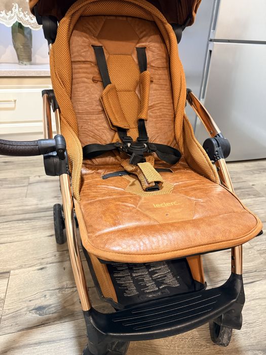 Vând cărut sport Leclerc putin folosit