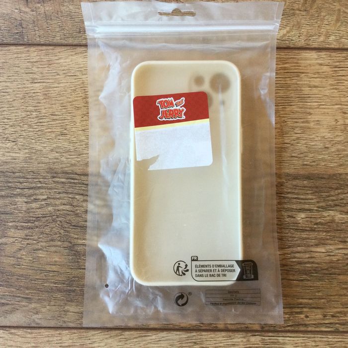 НОВ силиконов бежов калъф / кейс за IPHONE 13 на Tom and Jerry от САЩ