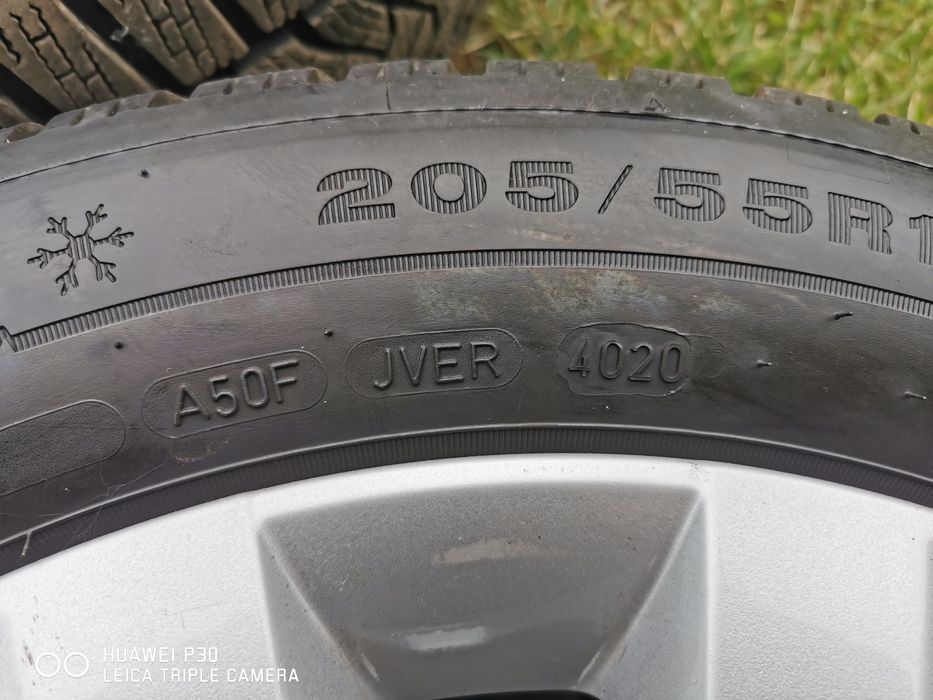 4 Jante aliaj VW cu anvelope DUNULOP 450 lei /buc