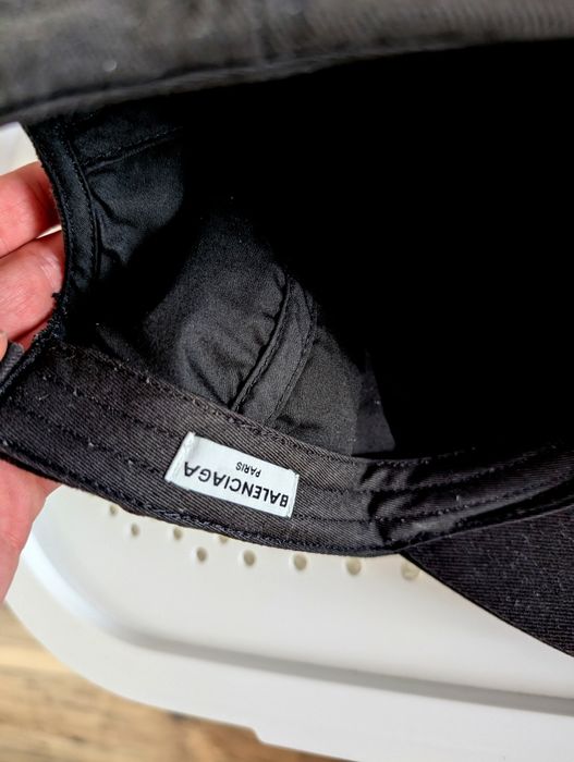 Balenciaga 2017 Campain Logo Рядка.