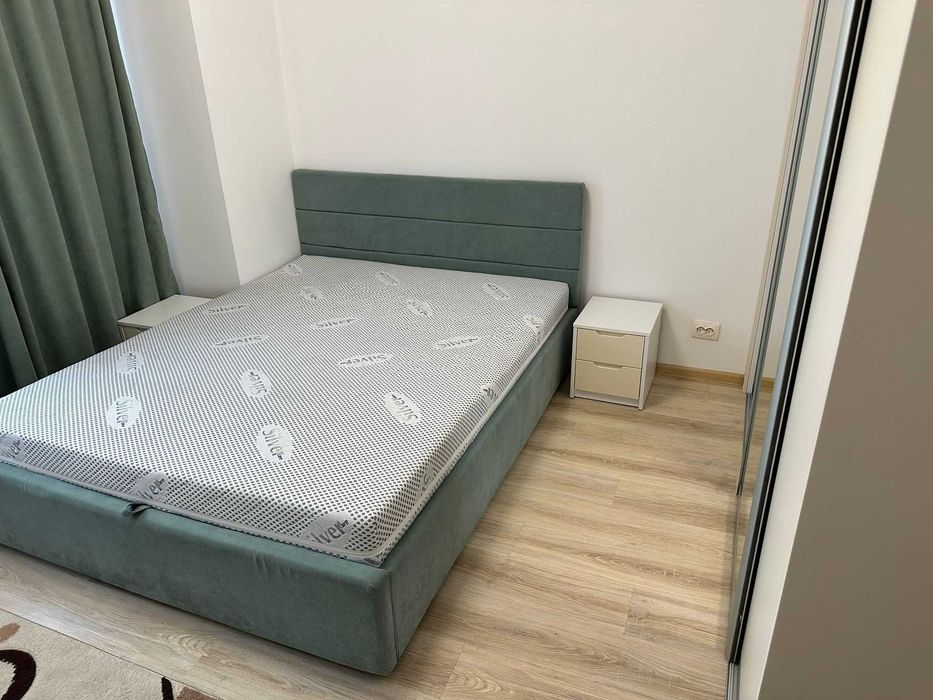 Ofer spre inchiriere apartament 2 camere  decomandat Rotar Park 1 langa metrou Pacii