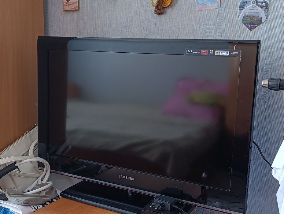 Full hd samsung телевизор.