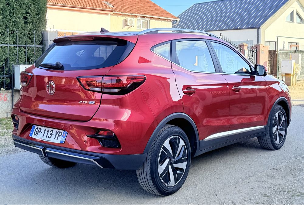 MG ZS EV Luxury Long Range