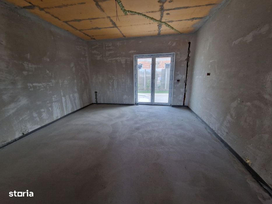 Duplex de vanzare cu 3 camere, zona Bucovat