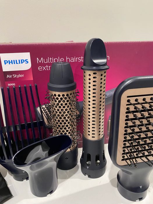 Продавам Комплект Philips - Air Styler 5000 BHA530/00, черен