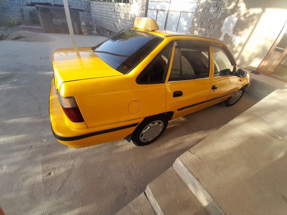 Nexia 1 sons sotiladi