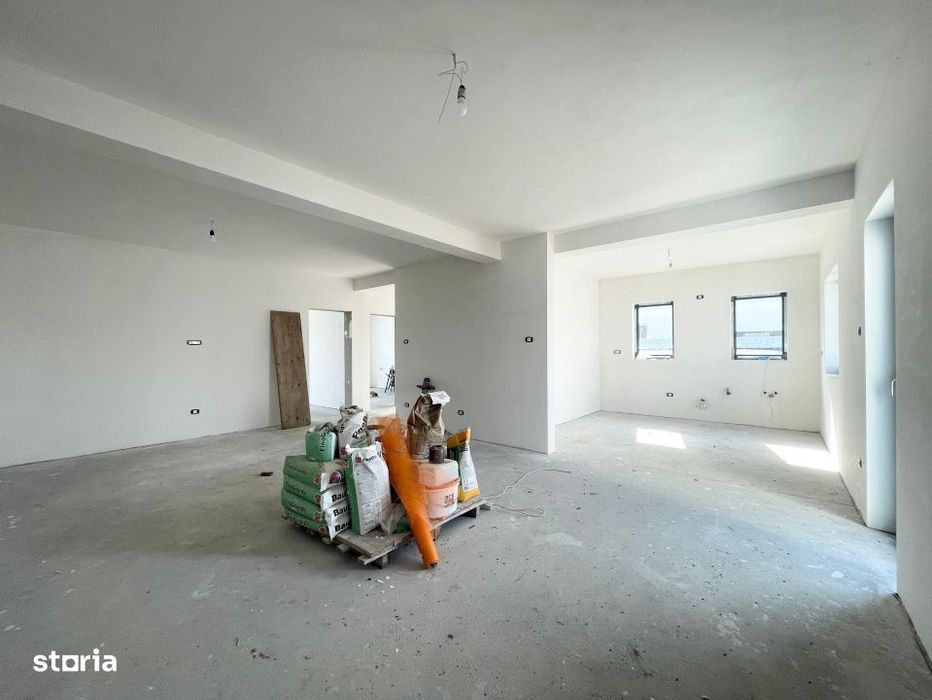 Duplex 3 camere 92mp Mosnita Noua