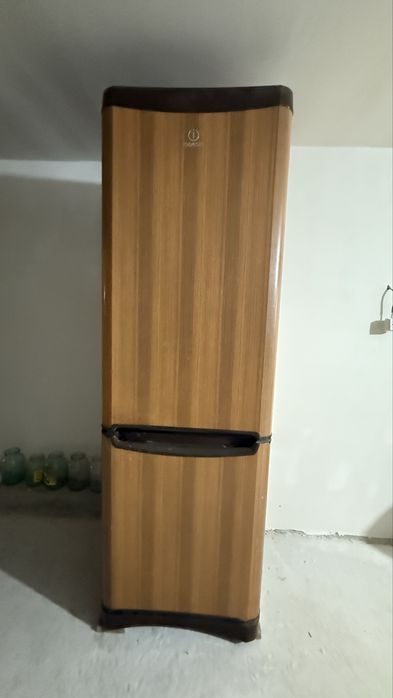 Холодильник / Холодильник Актау / Indesit