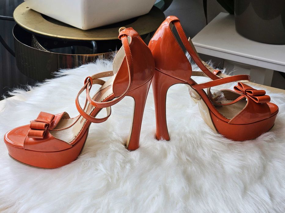 Sandale cu toc inalt si platforma din piele Guban marimea 37
