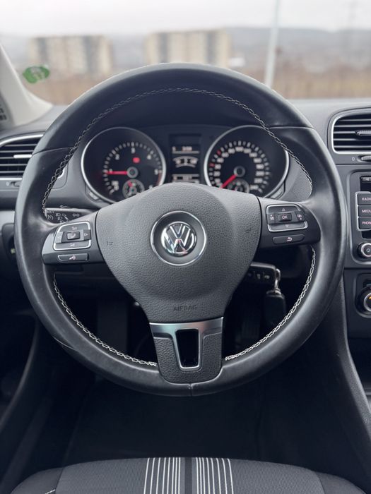 Vw golf 6 2.0TDI MATCH model 2013