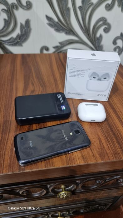 Airpods powerbank samsung s3mini telefon sotiladi