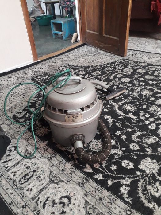 Продам пылесос ,,Уралец,,